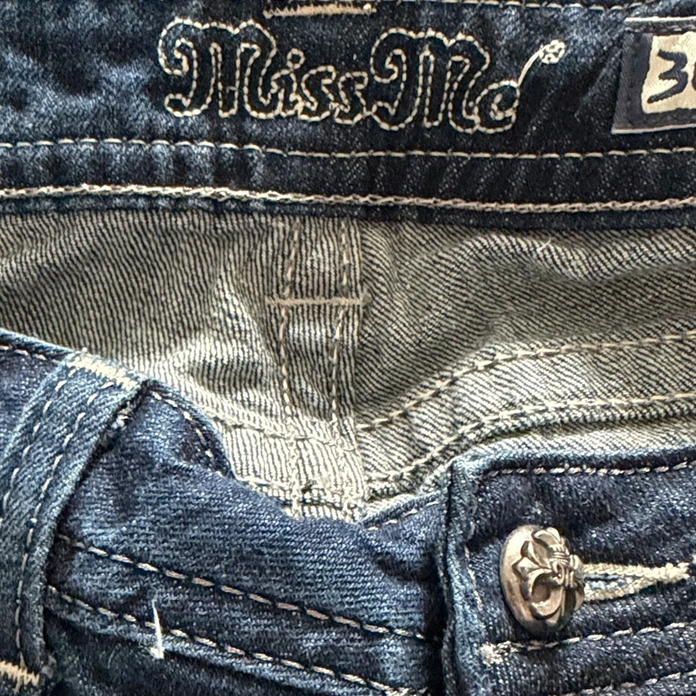 Women’s Miss Me Dark Blue Women's Straight-Leg Jeans size 30 JP6048T3